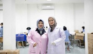 Dukung Produk UMKM, Istri Walikota Bogor Kunjungi Athena Royal Kosmetika