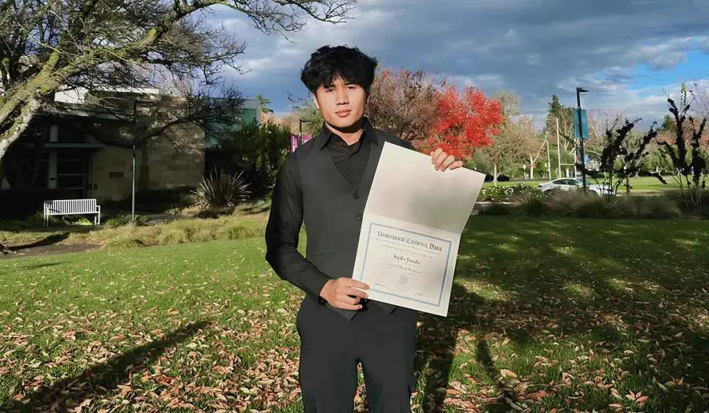 Aqilla Abdurrahman Jundiy Raih Beasiswa Bergengsi IISMA 2023 ke UC Davis